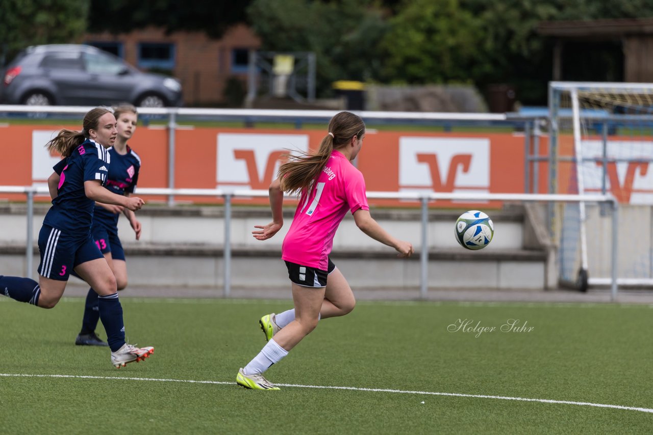 Bild 63 - wCJ Osterroenfelder TSV - VfL Pinneberg : Ergebnis: 0:15